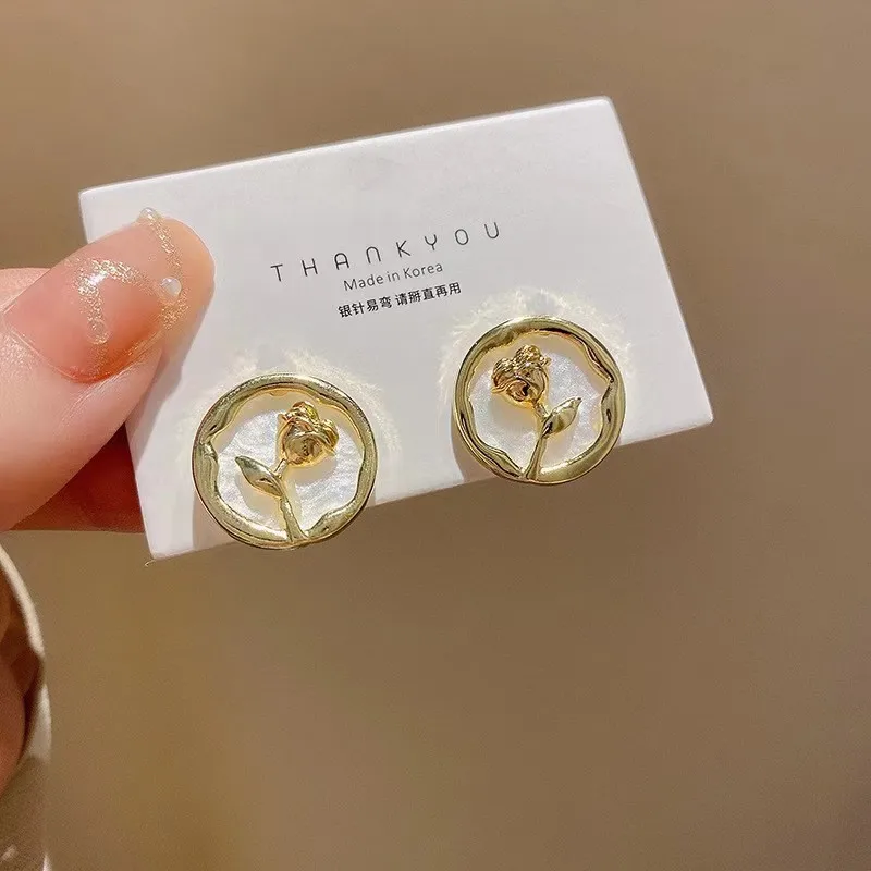 Gold Flower Earrings – Rhinestones &amp; Imitation Pearls