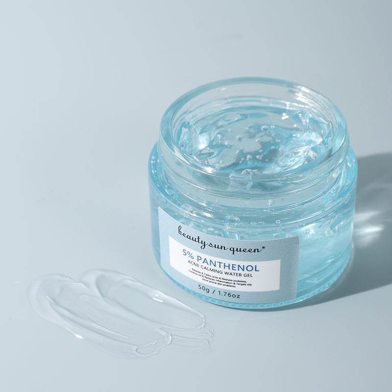 Gel apaisant Panthénol 5 % bleu transparent en pot, avec texture gel légère et étiquette blanche
