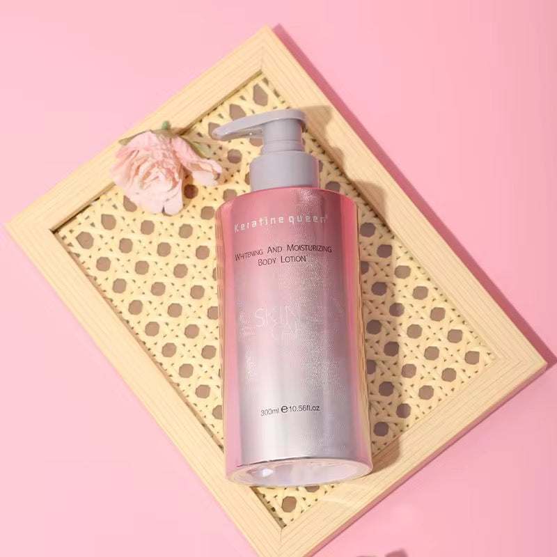Lait Corps Éclat & Hydratation rose nacré en flacon pompe, lotion corporelle hydratante de 300 ml