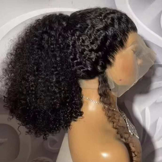 Perruque Kinky Curly noire en cheveux humains, texture très bouclée et volumineuse avec lace front
