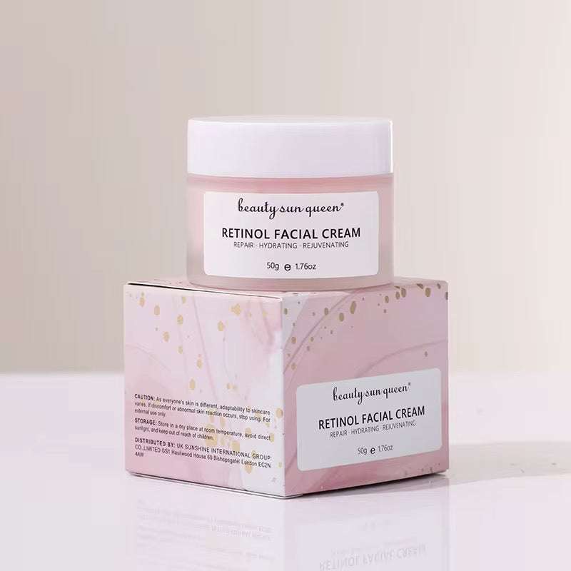 Routine visage au rétinol en crème, pot blanc et boîte rose ornée de motifs dorés, format 50 g