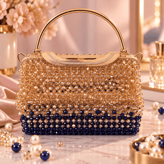 Sac à main en perles de cristal champagne et bleu nuit, avec poignée rigide dorée et motif scintillant